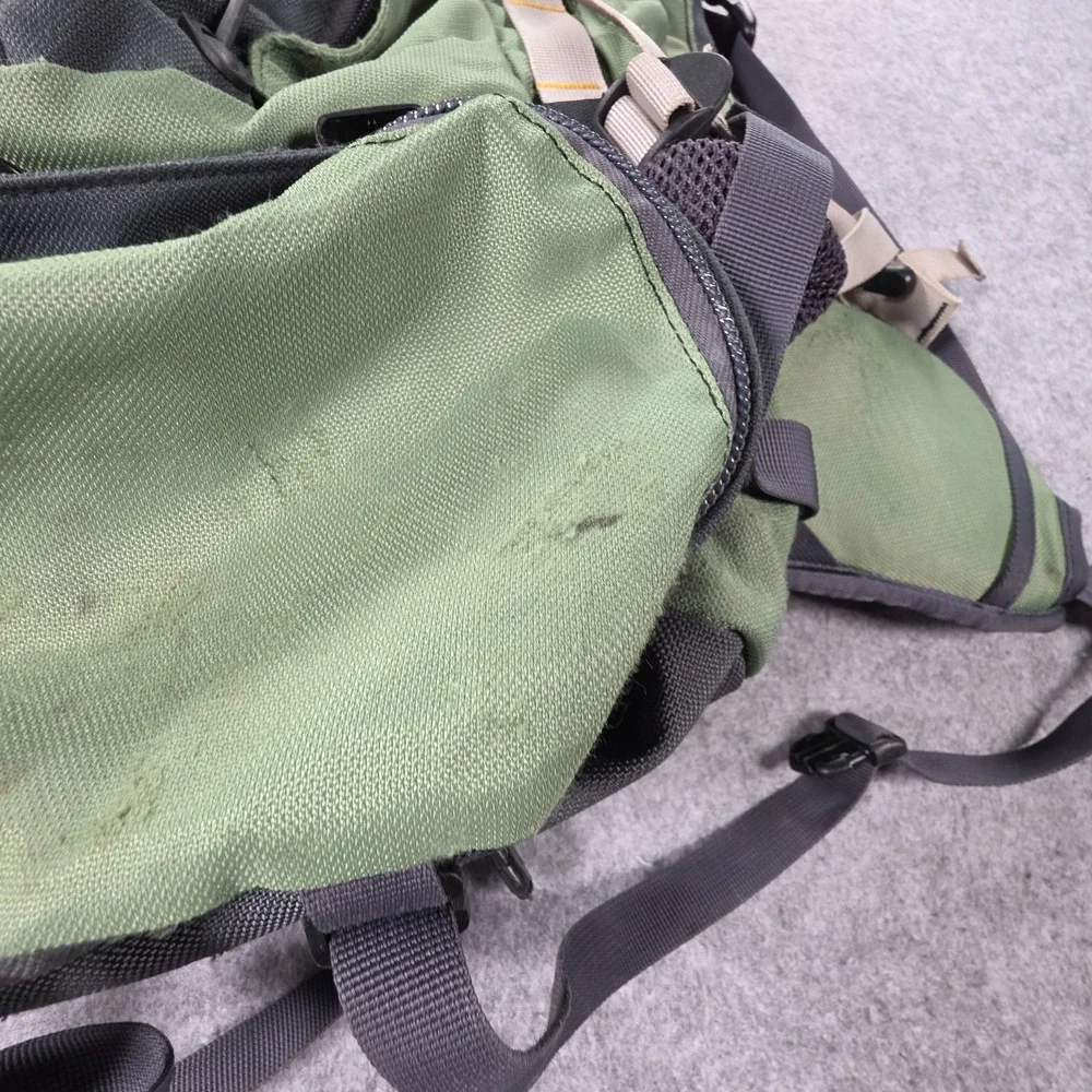 Vintage Mountainsmith backpack Scarlet Green Used Condition Internal Frame